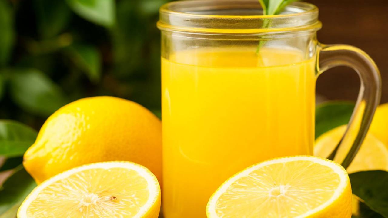 Поделюсь рецептом чудо-растирки. смотреть онлайн