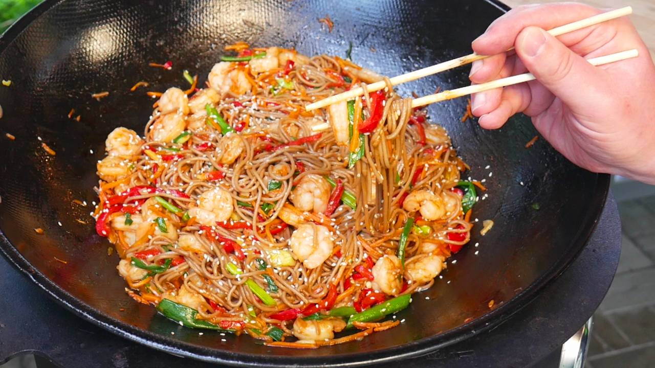 Как в ресторане! Вкусный ужин за 20 минут. Как приготовить Лапшу с Креветками – Лапша Вок смотреть онлайн