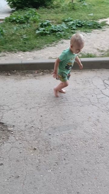 Босоногий мальчик
#shorts смотреть онлайн