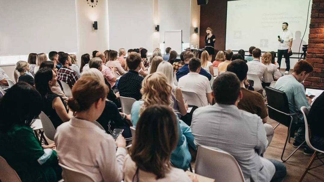 Круглый стол