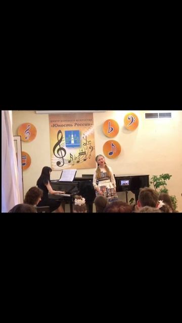 МОСКВИЧИ. Слова Е. М. Винокуров, Музыка А. Я. Эшпай смотреть онлайн