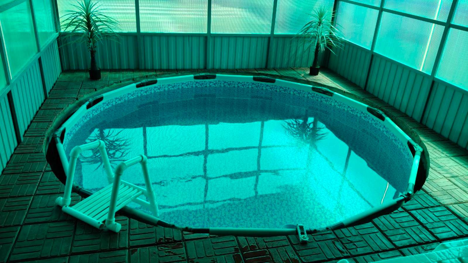 Теперь вода в бассейне не цветет и не портится весь сезон без замены. Рассказываю простой способ смотреть онлайн