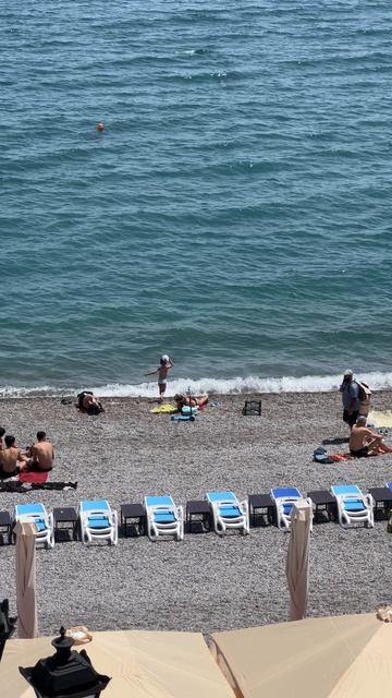 Приморский пляж сегодня. Летняя Ялта 2025 #ялта смотреть онлайн