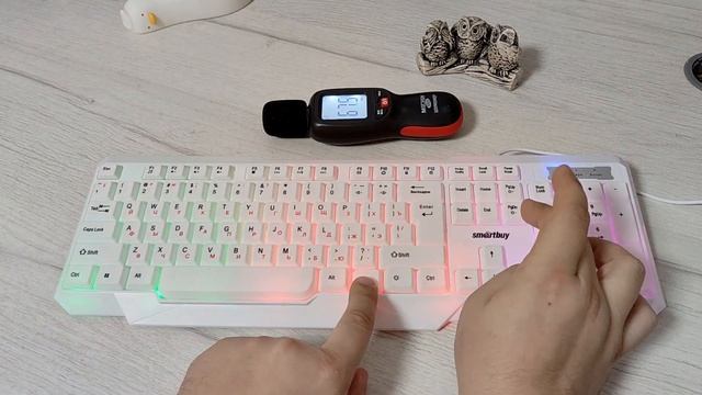Клавиатура Smartbuy SBK-333U-W - демонстрация подсветки и уров? смотреть онлайн