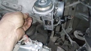 Mitsubishi Outlander 2003год, 2,4л. Чистка дроселя, сьём форсунок.