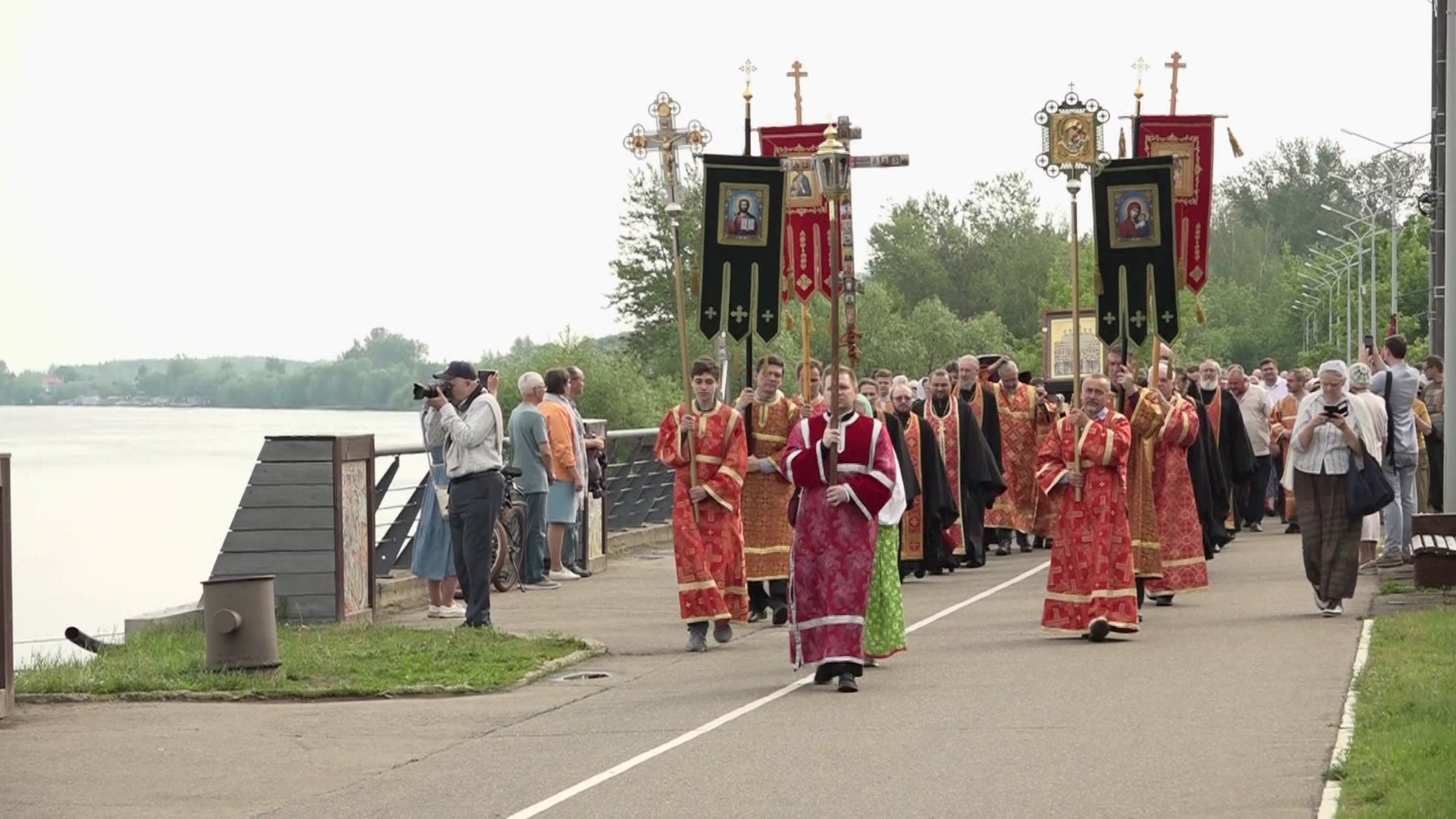 Большой Волжский Крестный ход в Дубне смотреть онлайн