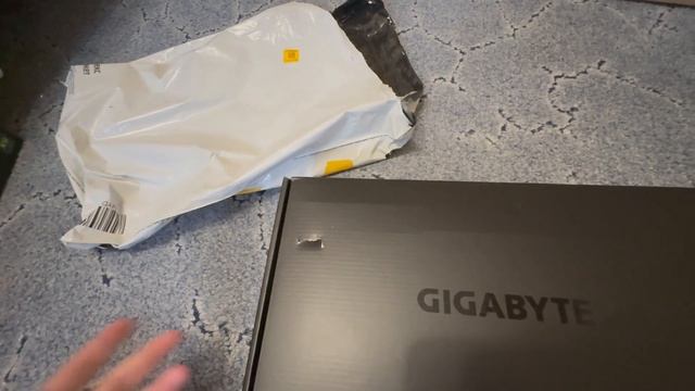 Распаковка видеокарты GIGABYTE GeForce RTX 4070 Ti SUPER WINDFORCE MAX OC