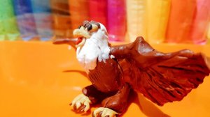 Учу лепить из пластилина  орла!