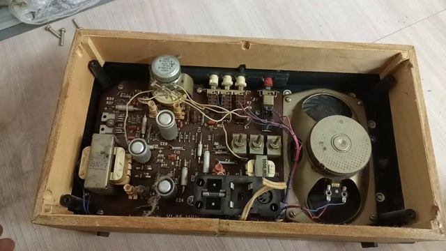 Радио трехпрограммное Апогей 204. Есть паладий и серебр