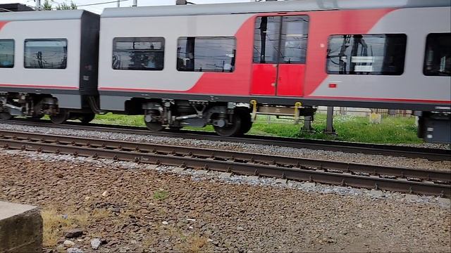 6 июня Двойной Скоростной Электропоезд Ласточка ЭС2ГП-016+ЭС2ГП-012 и Электропоезд ЭТ2М-126 Обухово смотреть онлайн