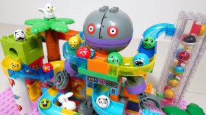 ЗАЛИПАТЕЛЬНОЕ ВИДЕО ШАРИКИ КАТАЮТСЯ СТРОИМ ГОРКУ ДЛЯ ДЕТЕЙ КАНАЛ ДЛЯ ДЕТЕЙ ИГРАЛКИ-ЗАЛИПАЛКИ