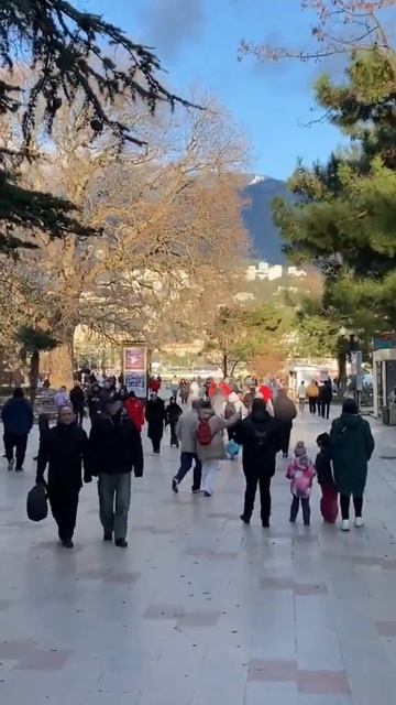 Набережная в Ялте смотреть онлайн