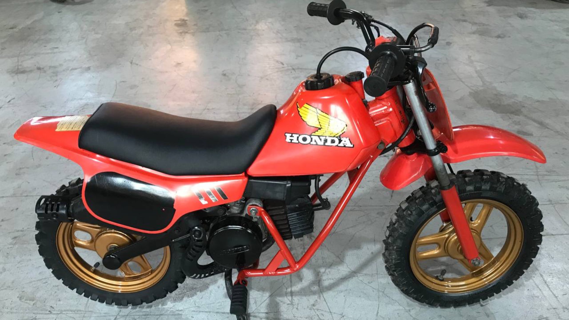 Honda QR50
Детский мотоцикл для начинающих, на автомате.