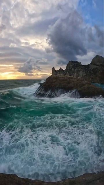 Вы не поверите но это цвет моря в Крыму смотреть онлайн