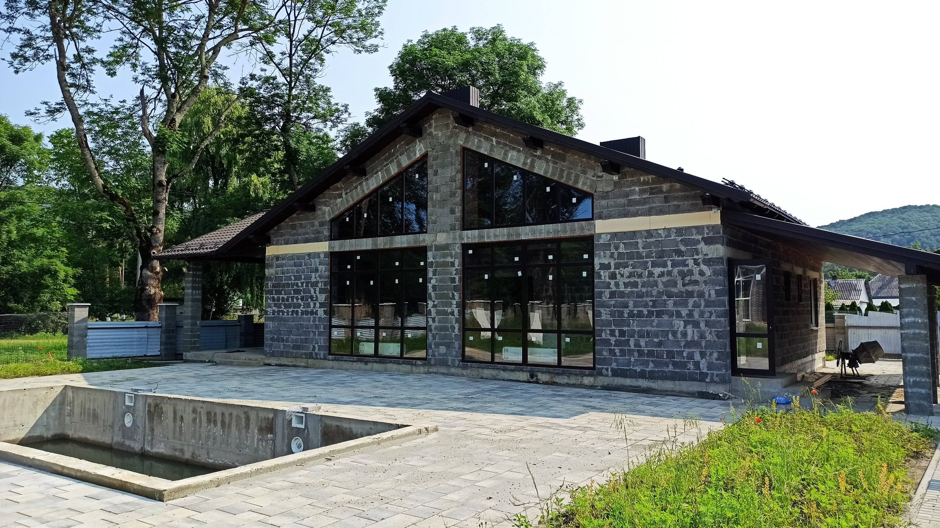 Дом в г. Горячий Ключ 89180251188