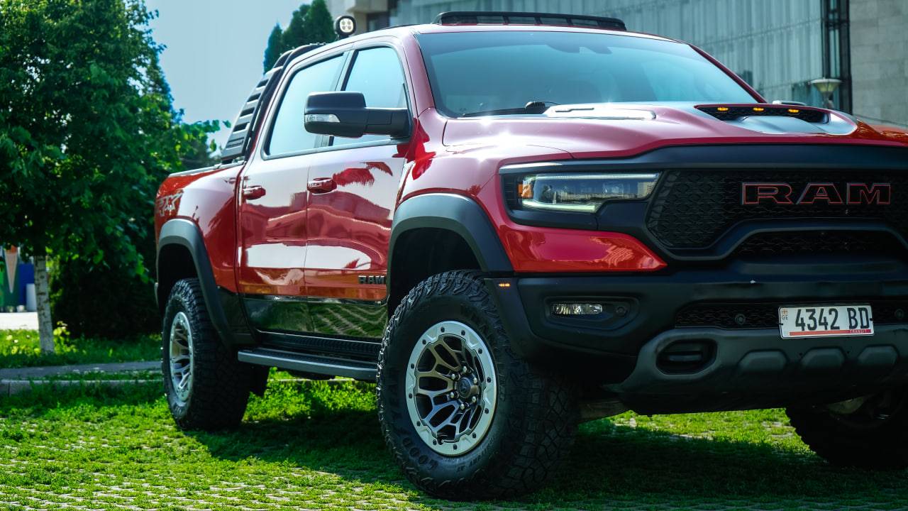 RAM TRX 6.2L | OFF-ROAD