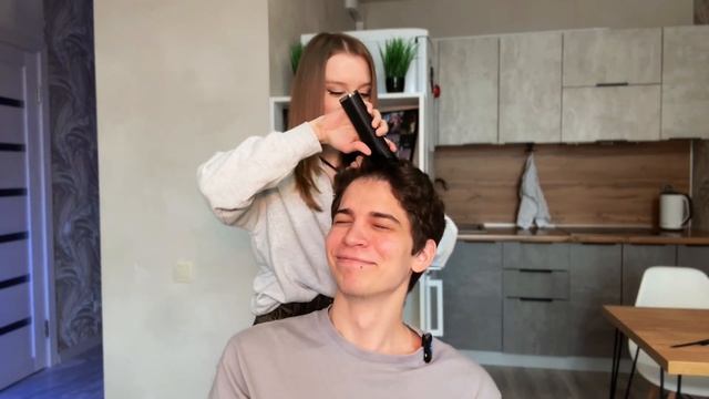 ЗАЧЕМ Я ПОБРИЛА ПАРНЯ НАЛЫСО? смотреть онлайн