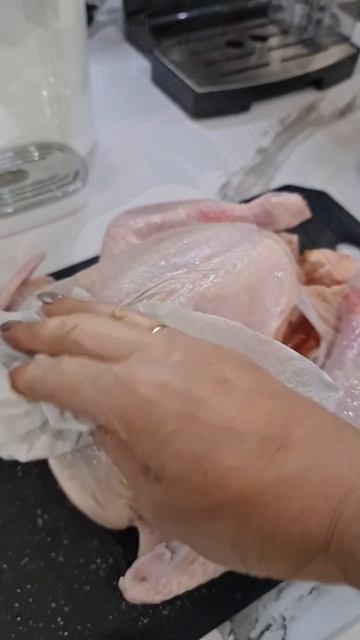 Запеченная в духовке курица с сухой засолкой