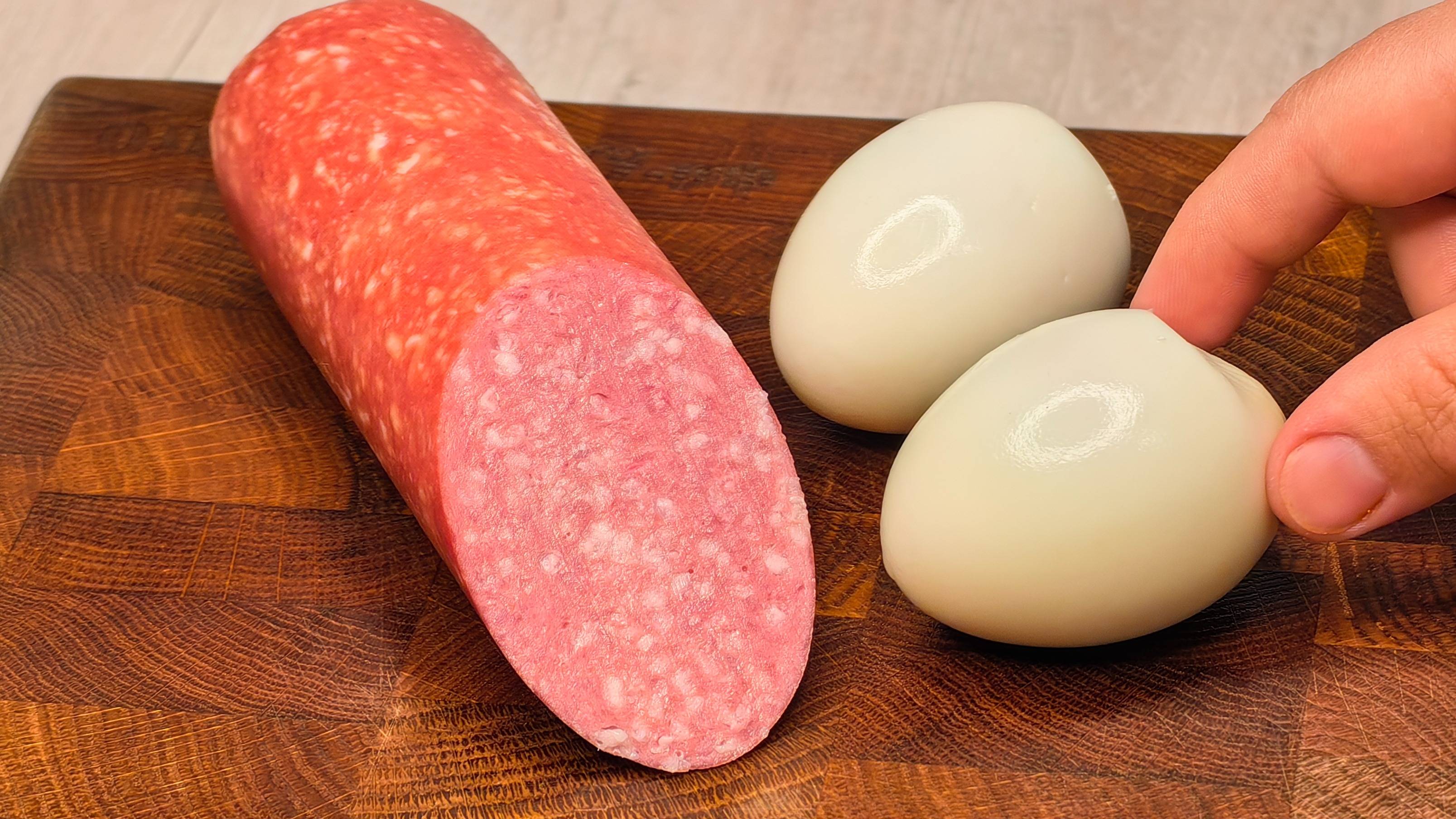 Ну очень вкусный салат! Салат "Деревенский" за 10 минут! Все обалдели, когда попробовали! смотреть онлайн