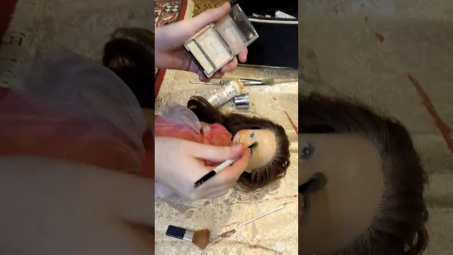 Как накрасить куклу ) смотреть онлайн