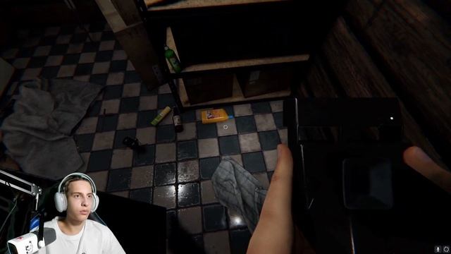 ПРОКЛЯТЫЙ РАДИОПРИЕМНИК ДЕДА В PHASMOPHOBIA!!! / ИГРАЕМ В ЧЕТ?