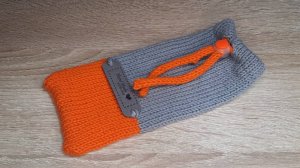 ✔МК по вязанию стильного чехла для очков или телефона спицами