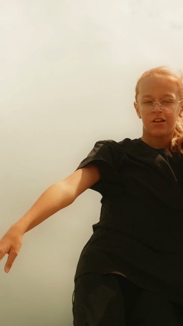 VANESSA - Сенокос смотреть онлайн