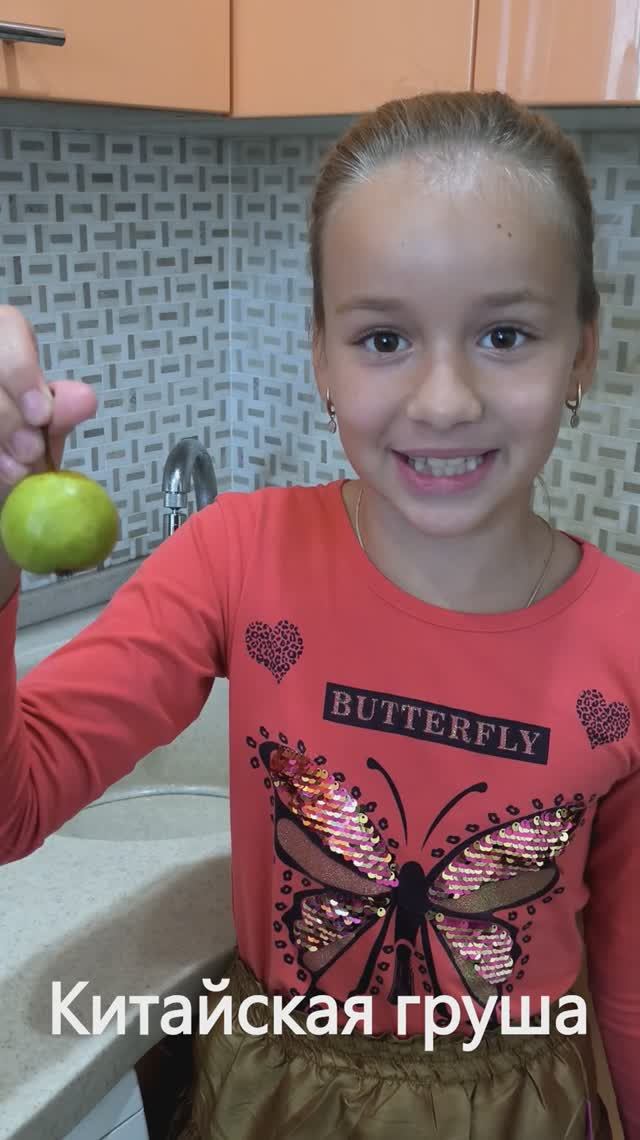 Девочка Оля