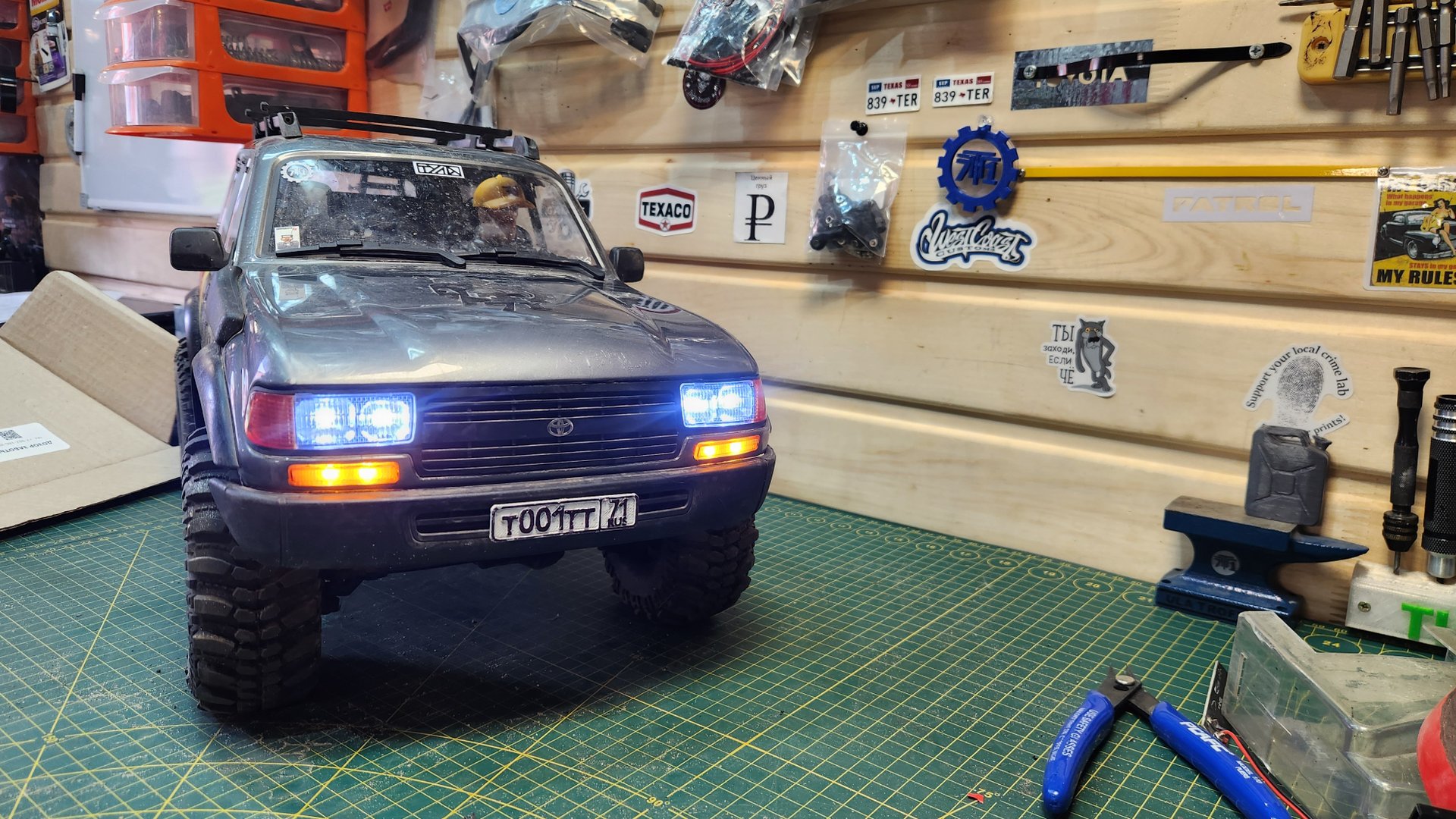 Обновлённые фары на fms fcx10 lc80 смотреть онлайн