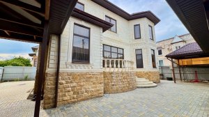 Двор в плитке!! Дом для большой семьи в Краснодаре!!