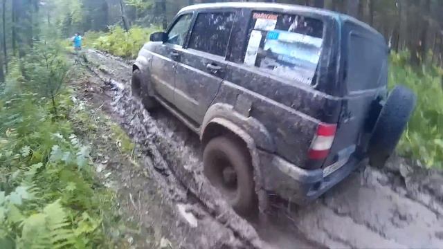 4х4 extreme УАЗ Патриот по болотине KUMHO стандартная пониже? смотреть онлайн