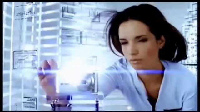 Реклама цифрового фотокамеры Lumix Mega O.I.S. от Panasonic (2005) (RUS