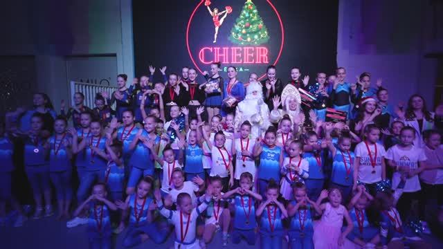 Новогодний черлидинг