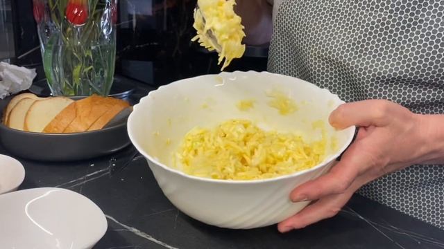 Жареные бутерброды за 10 минут — Вкусный завтрак из лука, яиц и сыра! Рецепт на сковороде