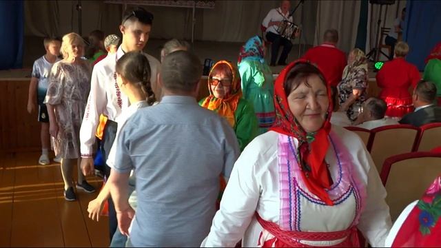 Марийский танец. На тальянке Николай Янсубаев Николай Андреевич. Видео Василия Хайбуллина смотреть онлайн
