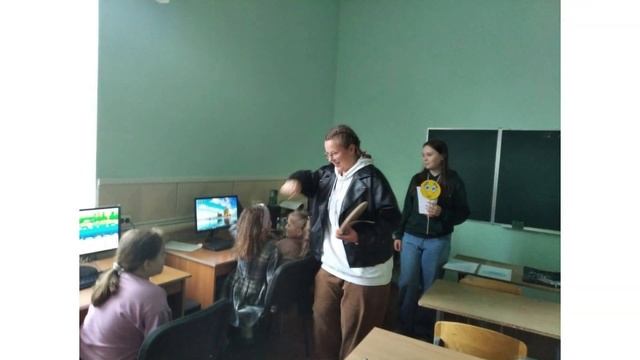 Акція "ПОДАРУЙ УСМІШКУ, ПОДІЛИСЯ ПОЗИТИВОМ!" (ліцей № 2