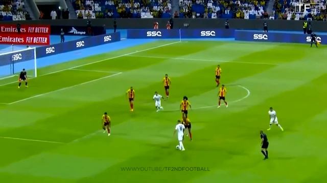 Карим Бензима . Первый матч за Ал-Иттихад и забил гол.