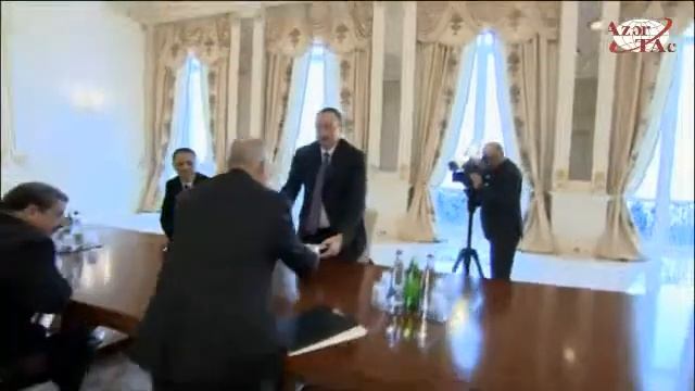 Президент Азербайджана Ильхам Алиев принял министра ?
