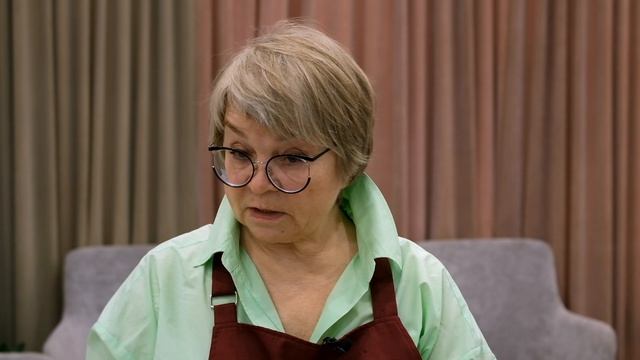 Рецепт Теплый салат из кабачка, перца,помидора смотреть онлайн