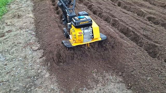 Мотокультиватор Champion BC6712.mp4