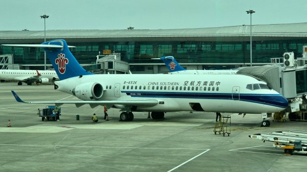 Comac ARJ21 а/к China Southern Airlines | Рейс Гуанчжоу — Цзеян