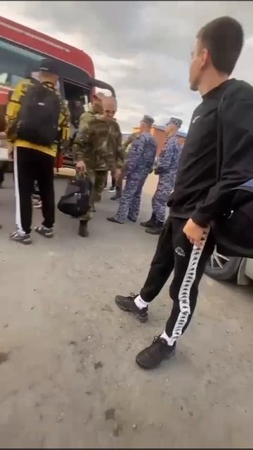 В Купино Новосибирской области арестовали мужчину пытавшиеся взорвать рейсовый автобус😱 смотреть онлайн