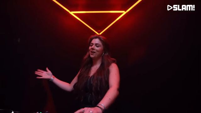 Laura van Dam смотреть онлайн