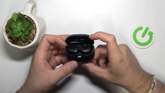 JBL Tune Buds | Как узнать серийный номер JBL Tune Buds - Где посмот смотреть онлайн