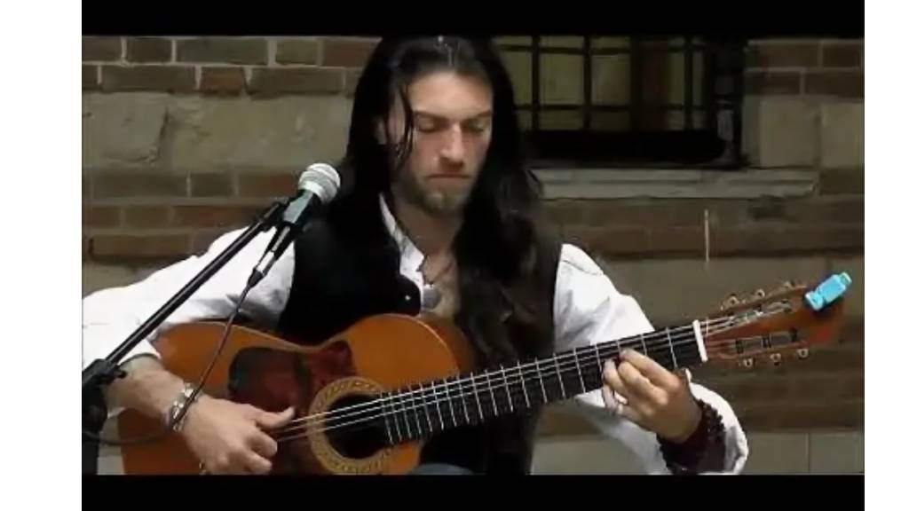 ESTAS TONNE УНИКАЛЬНЫЙ ГИТАРИСТ