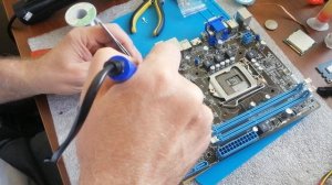 Как поменять колодку питания и разъем PCI-e на материнск