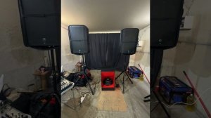 Колонки Mackie thump 15 A