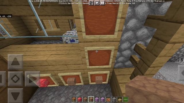 я сделал улучшенный деревенский дом в Майнкрафт Артём