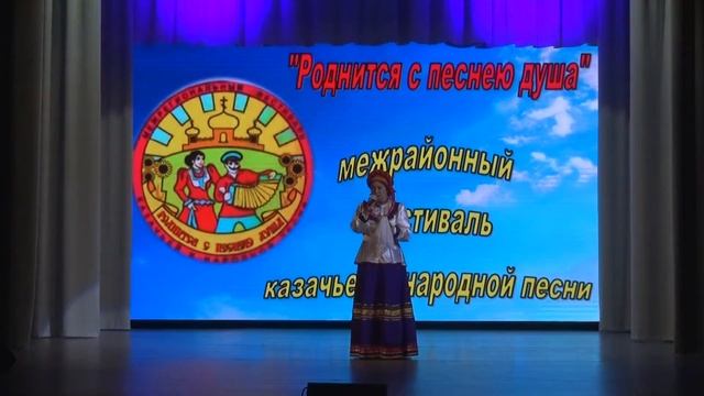 Пал над водой туман исполняет Юлия Магдеева