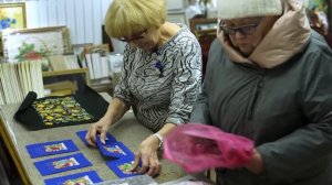 БЕСПОДОБНАЯ ВЫШИВКА ЛЕНТАМИ, от которой захватывает дух! Колоссальный труд! Ее оформление в багет